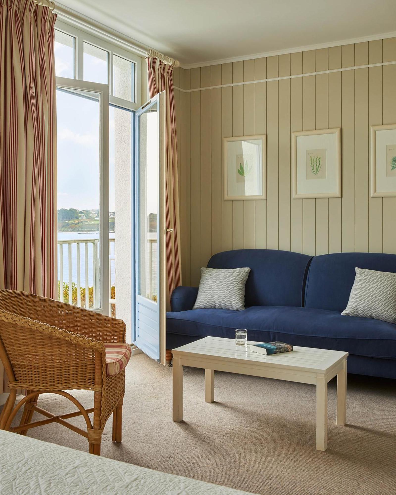 Le Grand Hotel Des Bains & Spa - Bretagne Locquirec Exterior photo