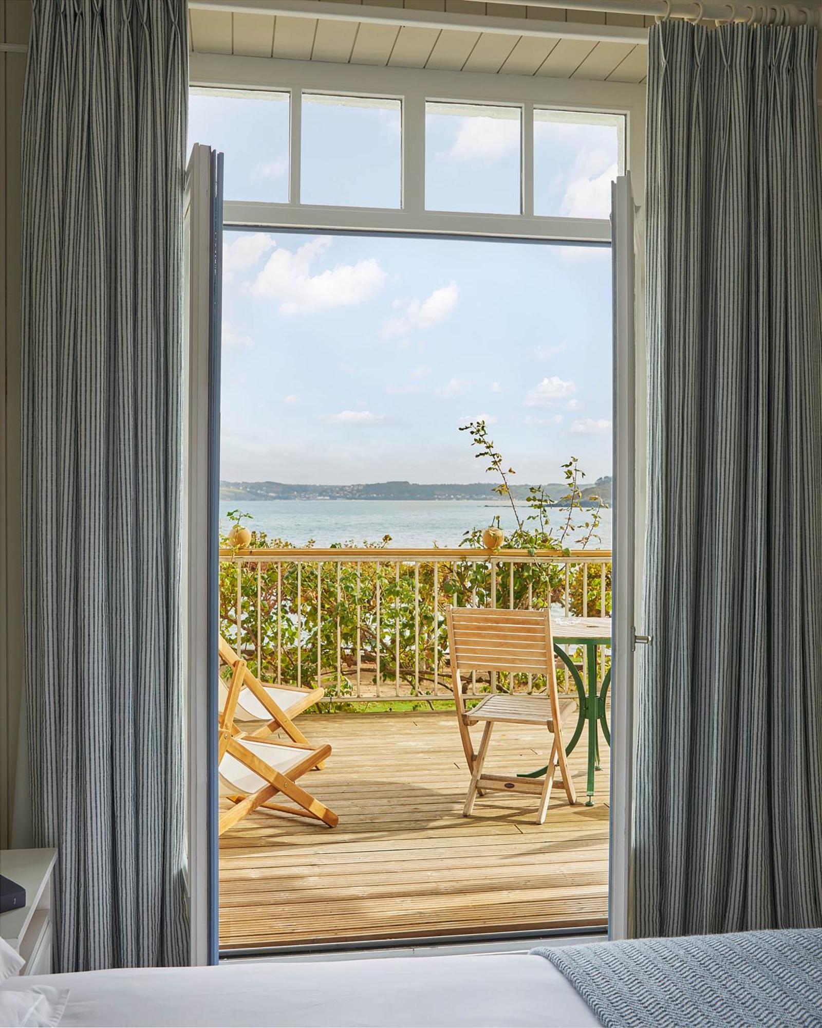 Le Grand Hotel Des Bains & Spa - Bretagne Locquirec Exterior photo