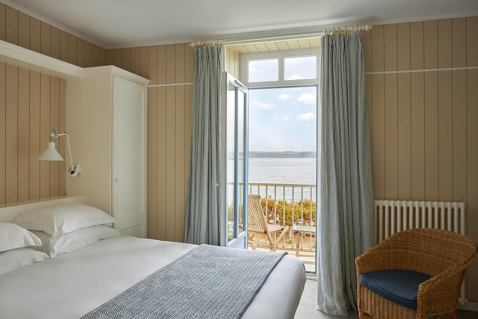 Le Grand Hotel Des Bains & Spa - Bretagne Locquirec Exterior photo